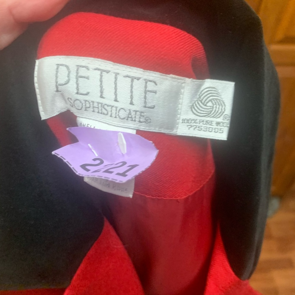 Blazer - Picture 3 of 4
